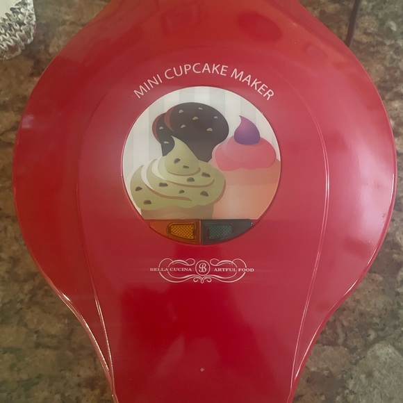 Mini cupcake maker - Picture 3 of 16